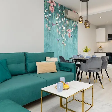 Turquoise Near The Royal Lazienki By Renters