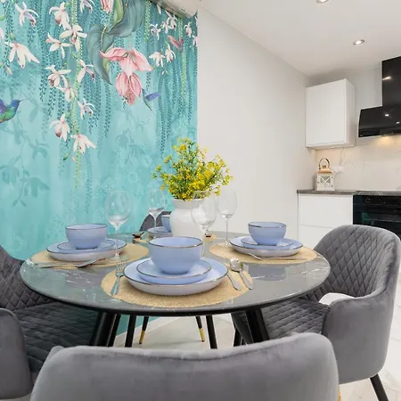 Turquoise Near The Royal Lazienki By Renters