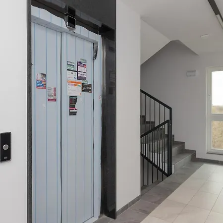 Turquoise Near The Royal Lazienki By Renters Apartment Warschau