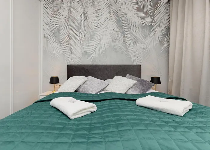 Turquoise Near The Royal Lazienki By Renters شقة *