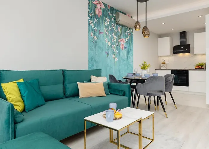 Turquoise Near The Royal Lazienki By Renters