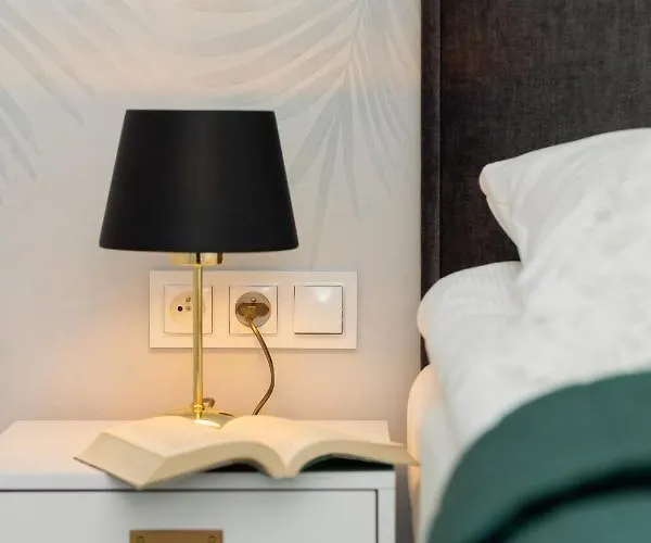 Turquoise Near The Royal Lazienki By Renters شقة وارسو