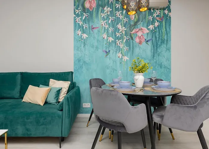 Turquoise Near The Royal Lazienki By Renters * وارسو