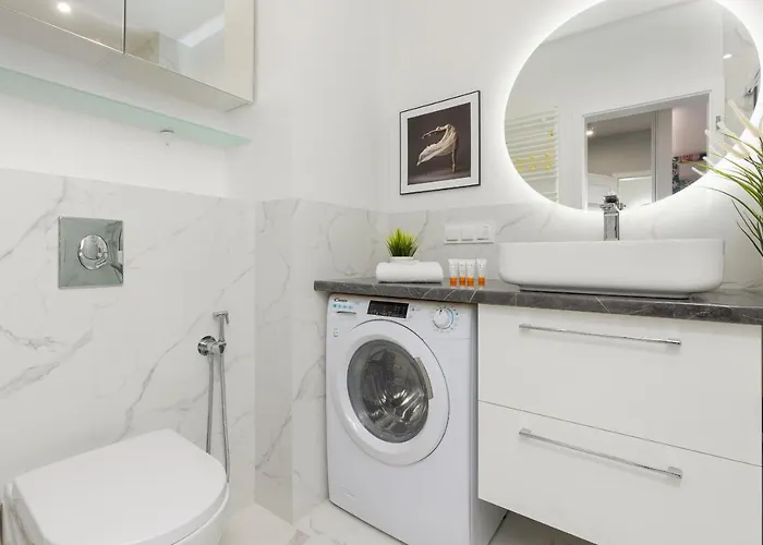 Turquoise Near The Royal Lazienki By Renters