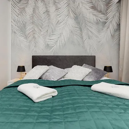 Turquoise Near The Royal Lazienki By Renters Apartament *