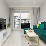 Turquoise Near The Royal Lazienki By Renters *
