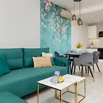 Turquoise Near The Royal Lazienki By Renters