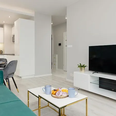 Apartment Turquoise Near The Royal Lazienki By Renters *